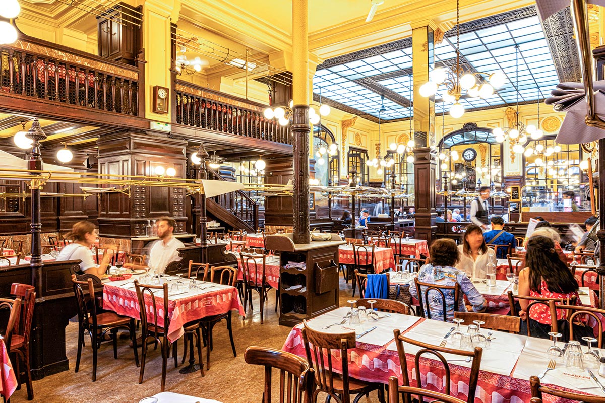 The 15 Best Affordable Bistros and Traditional French Restaurants in Paris