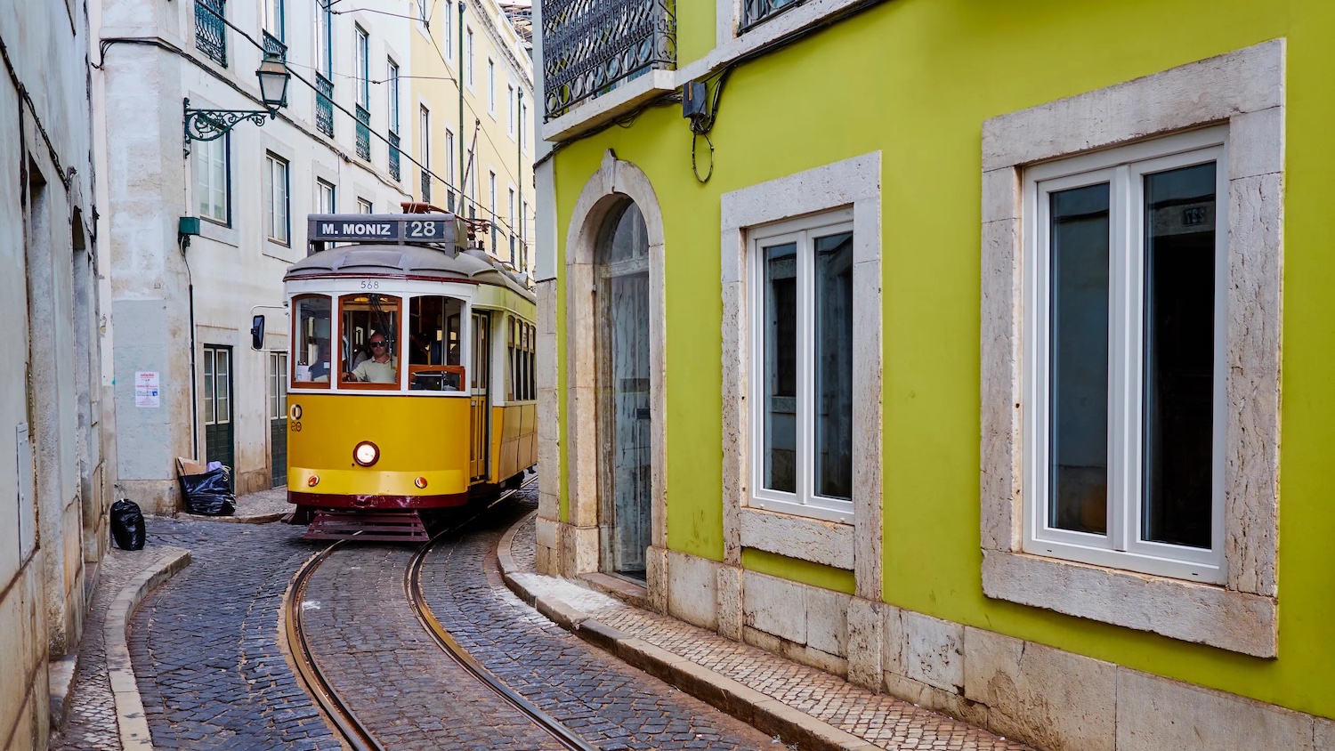 Top 10 Family Activities in Lisbon: A Guide for Memorable Family Moments